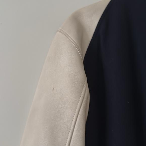 Coach lether sleeves varsity jacket in great condition - Picture 5 of 11